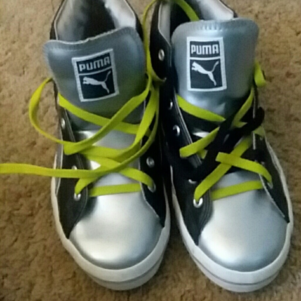 Sneakers